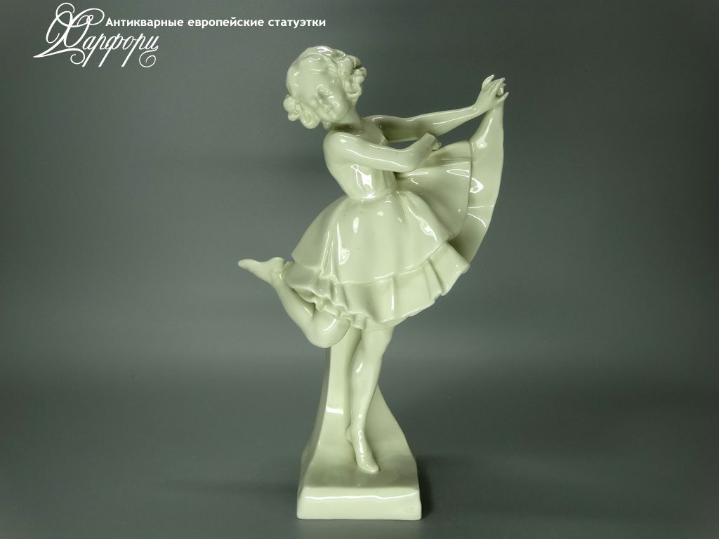 Купить фарфоровые статуэтки Schwarzburger, Юная балерина, Германия